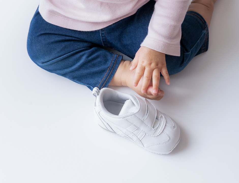 子ども靴のサイズ選びで悩む前に、子ども靴の選び方の基本を学ぼう！